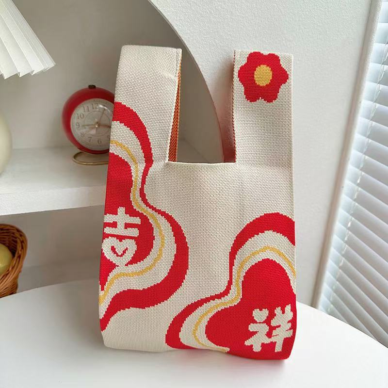 Knitted tote bag