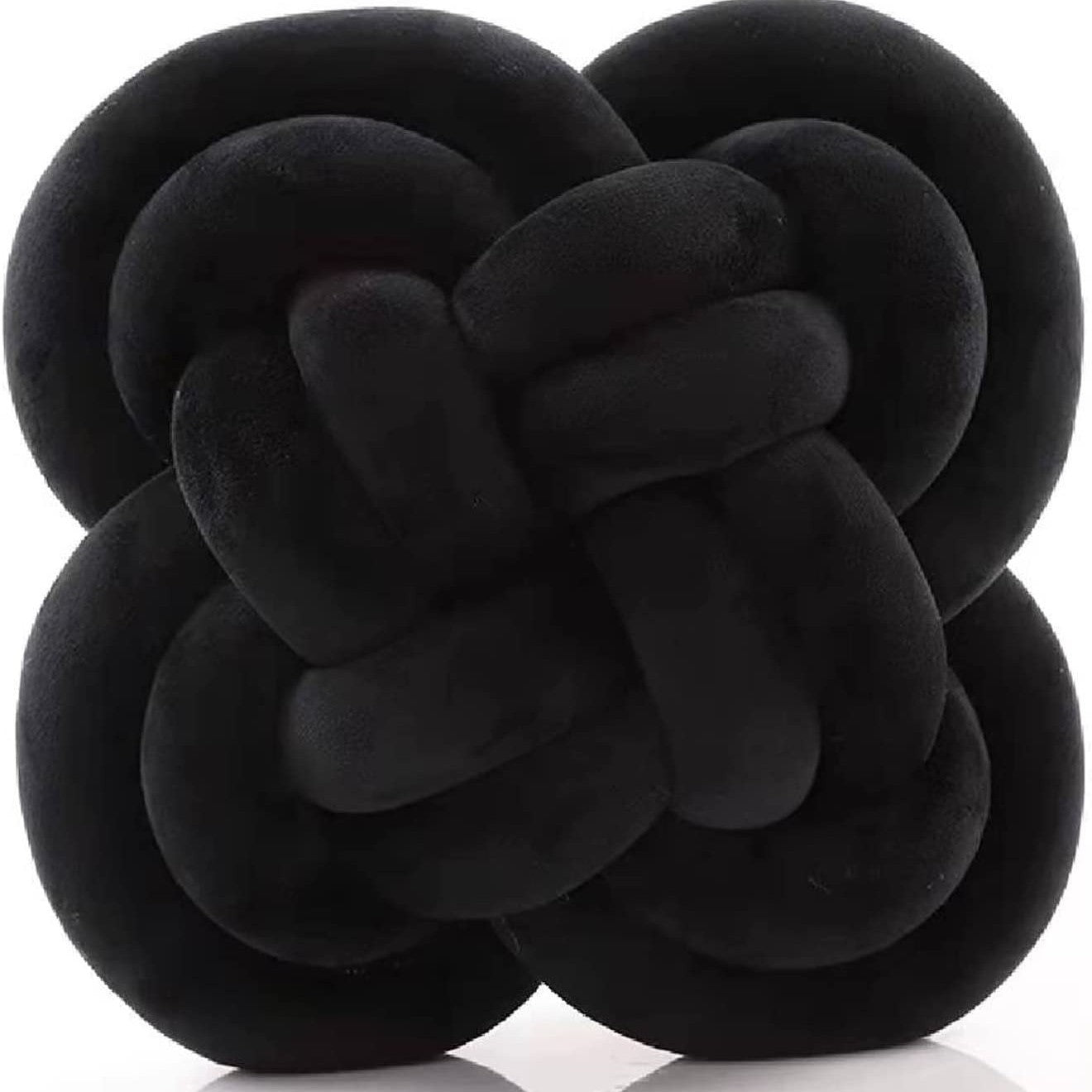 Knotted pillow