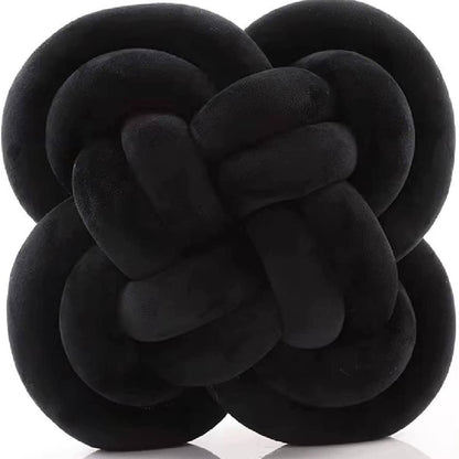 Knotted pillow