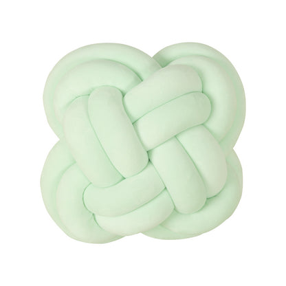 Knotted pillow