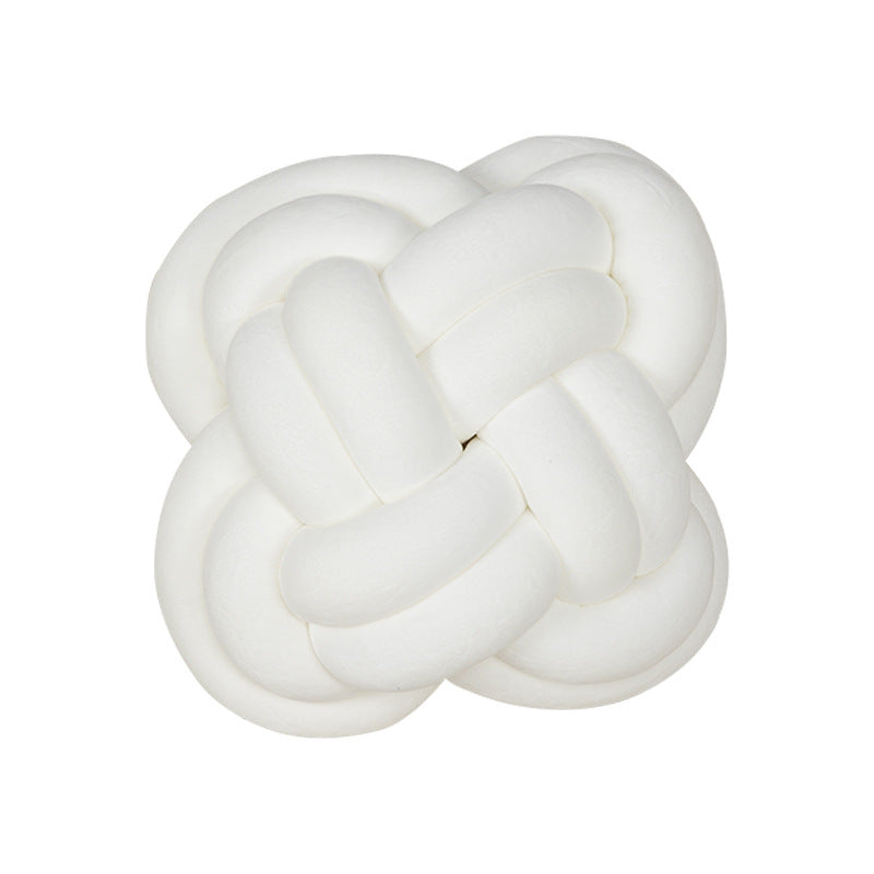 Knotted pillow