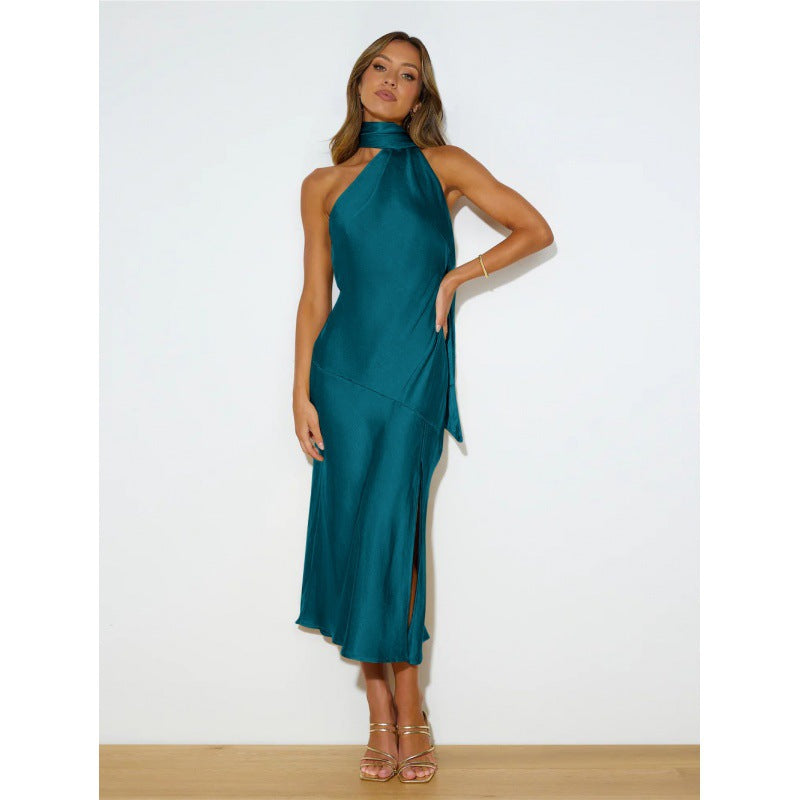 Lace-cut, backless dress with an opening