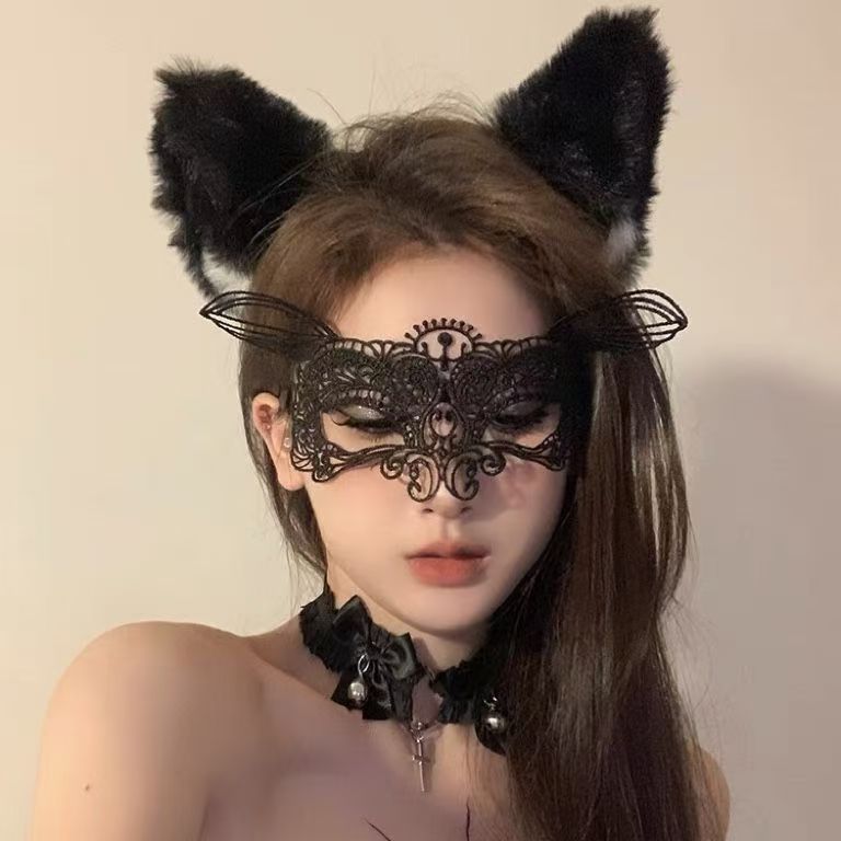 Lace eye mask
