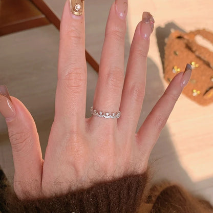 Lace garland ring