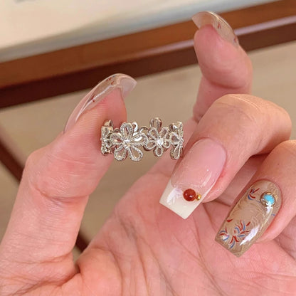 Lace garland ring