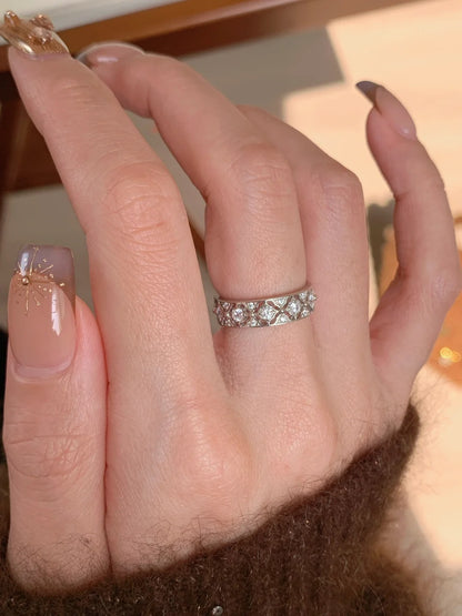 Lace garland ring