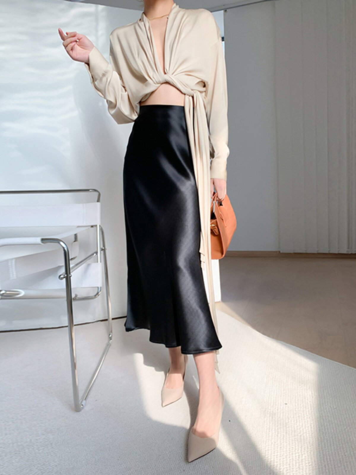 Lace half-length skirt