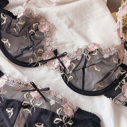 Lace lingerie set