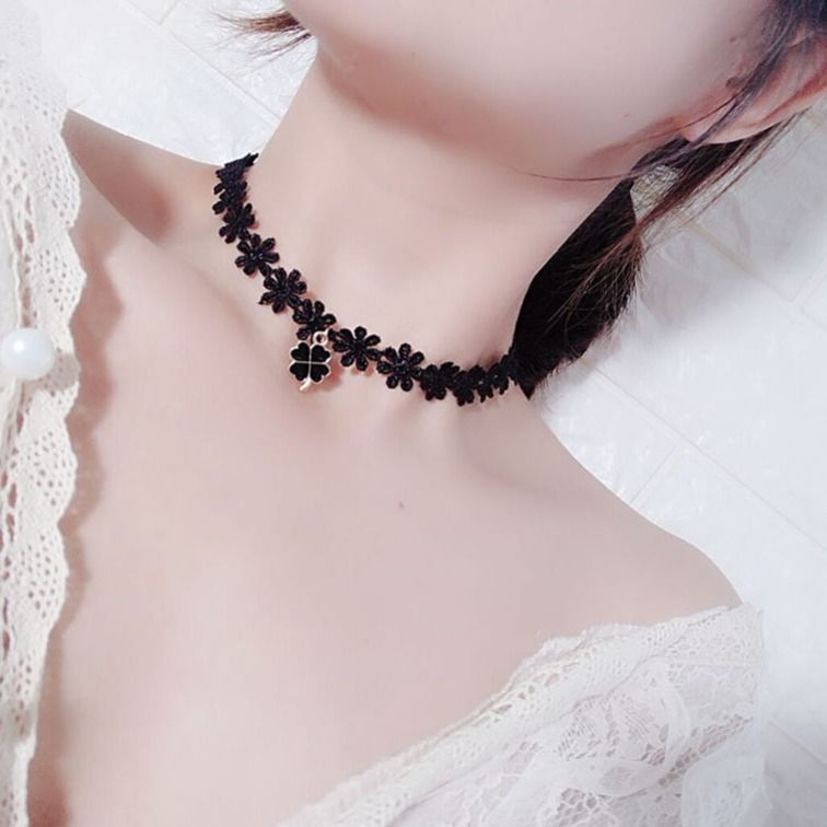 Lace Necklace