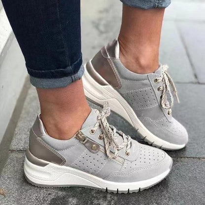 Lace-Up Sneakers with Roman Style