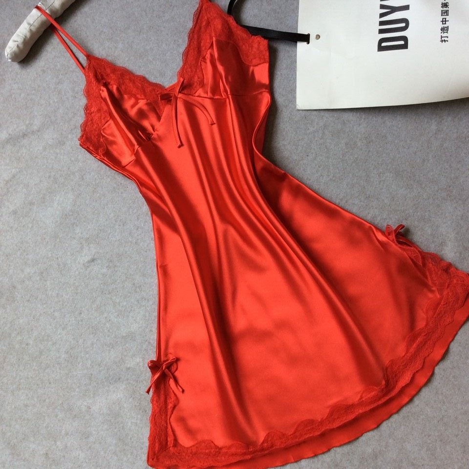 Ladies' silk strappy nightgown