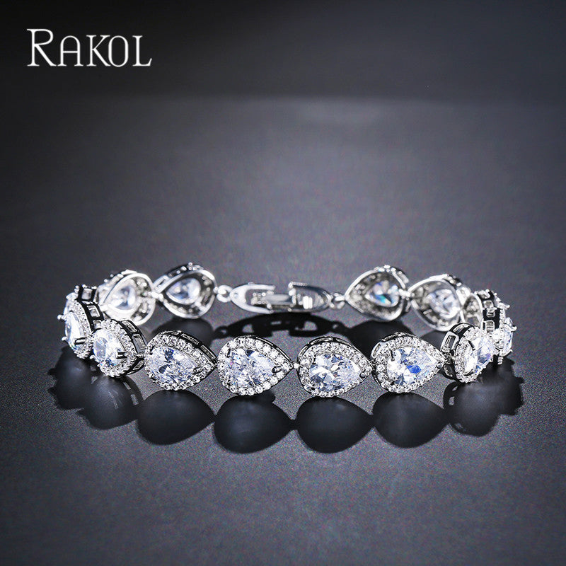 Ladies' waterdrop zircon bracelet
