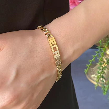 Lady's bracelet