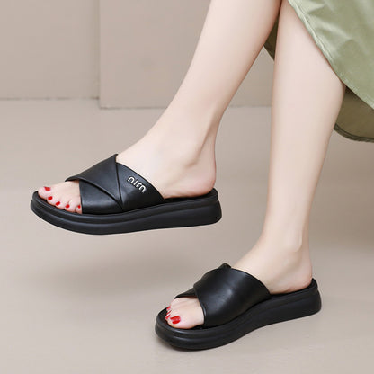 Lady's slimming flip-flops
