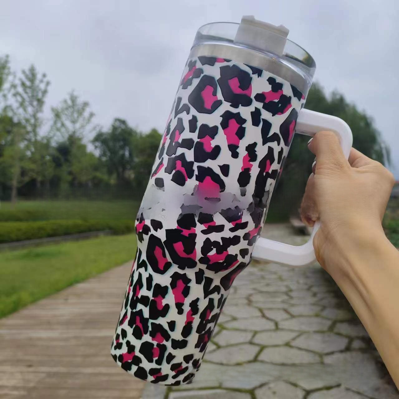 Large Capacity 40oz Insulated Car Cup with Leopard Print