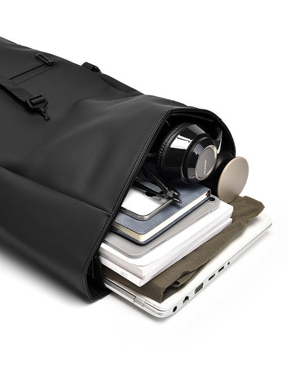 Large capacity backpack