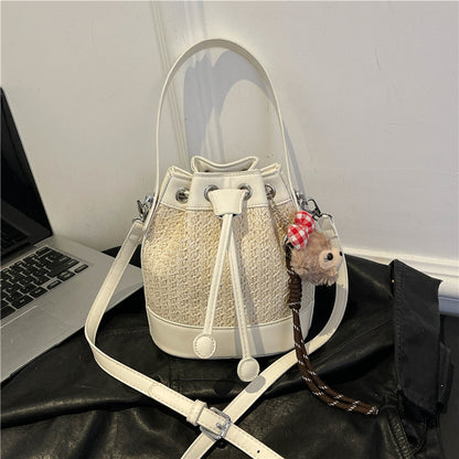 Large capacity bucket bag
