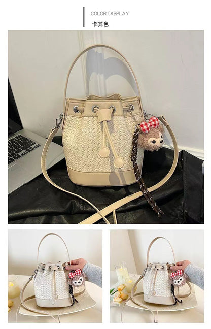 Large capacity bucket bag