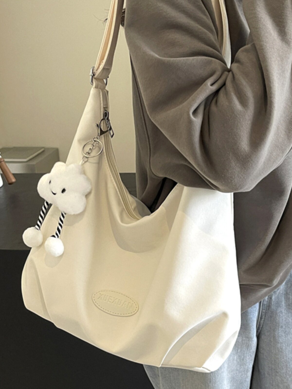 Large Capacity Cloud Bag