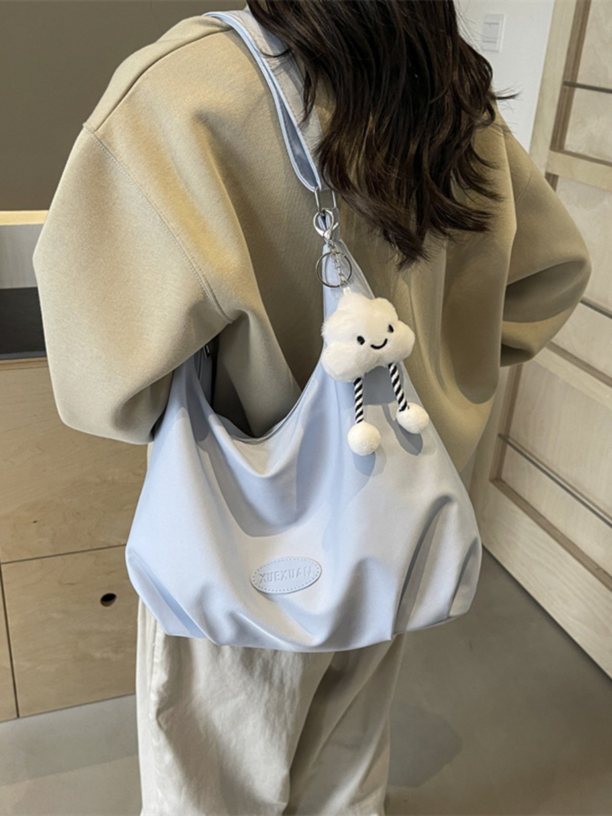 Large Capacity Cloud Bag