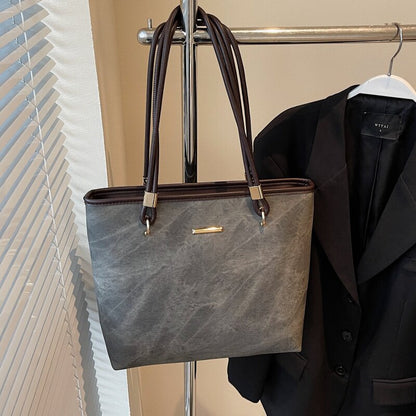 Large-Capacity Commuter Tote Bag