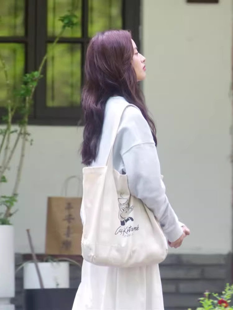 Large-capacity commuting tote and shoulder bag