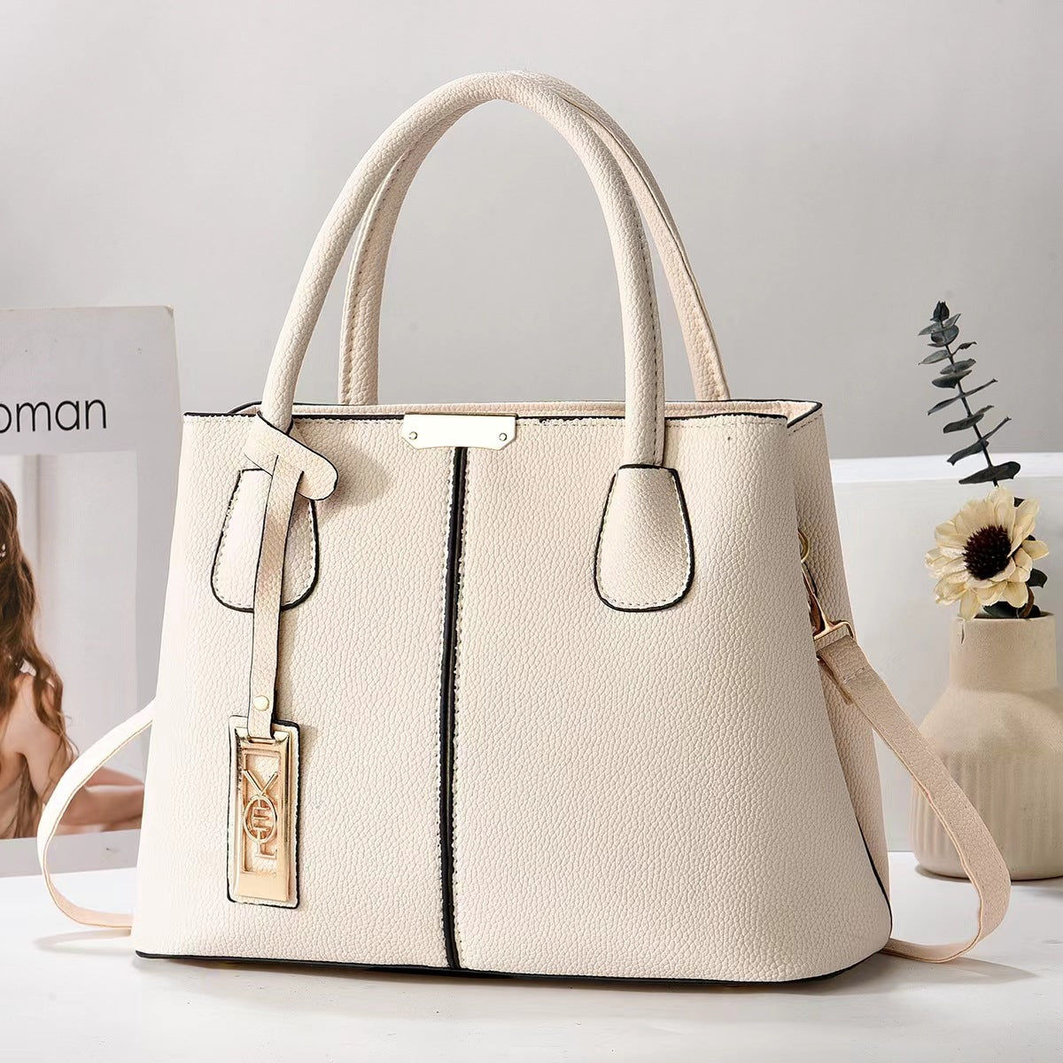 Large-capacity crossbody bag