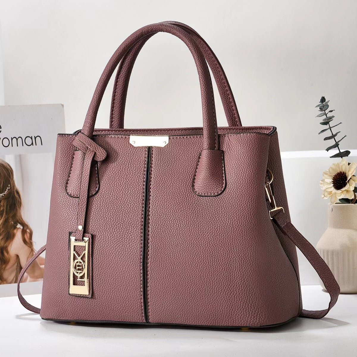 Large-capacity crossbody bag