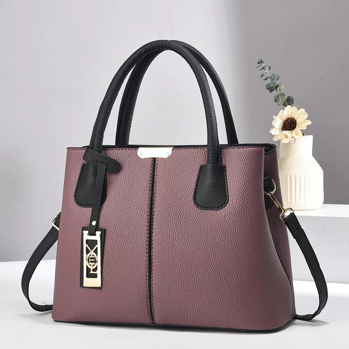 Large-capacity crossbody bag