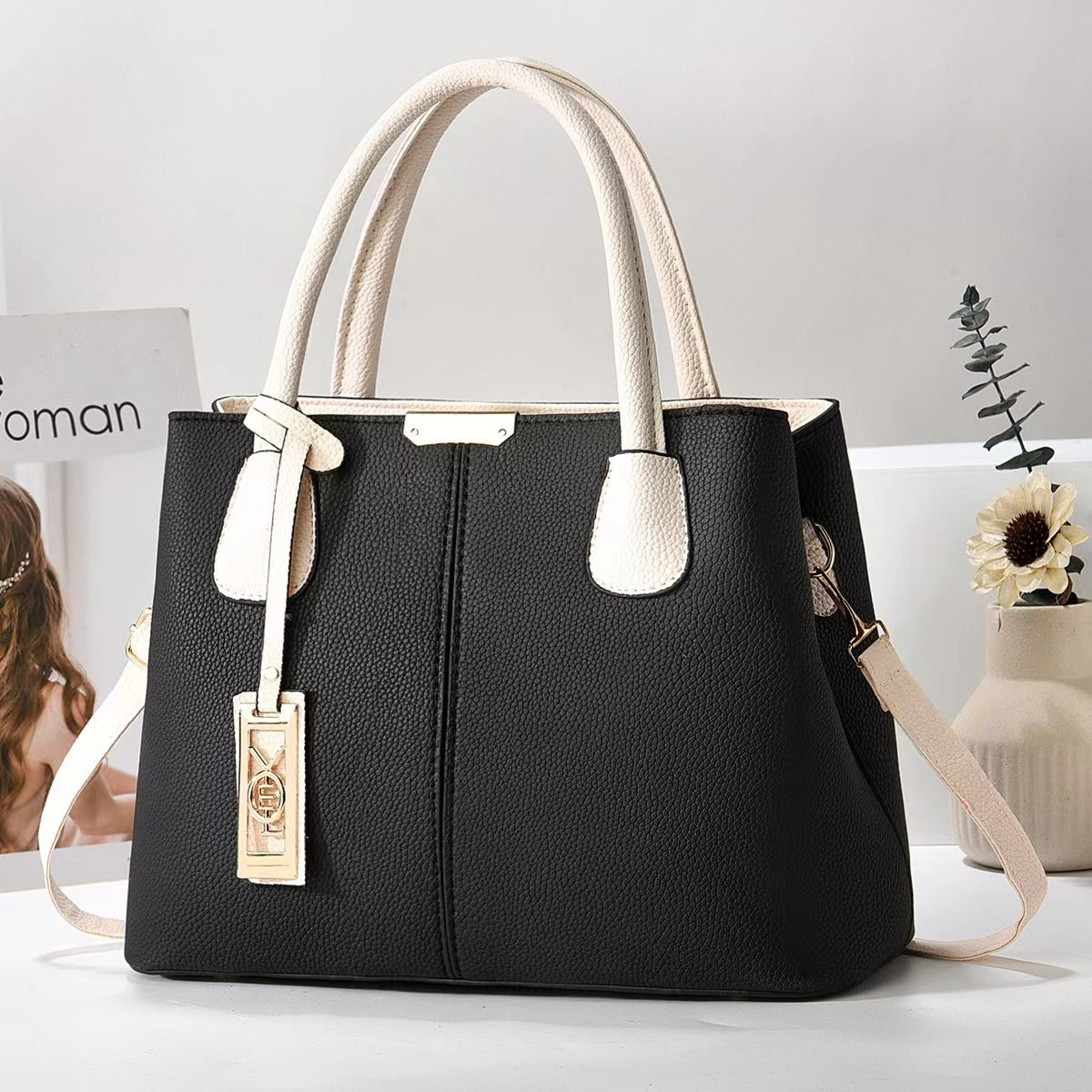 Large-capacity crossbody bag