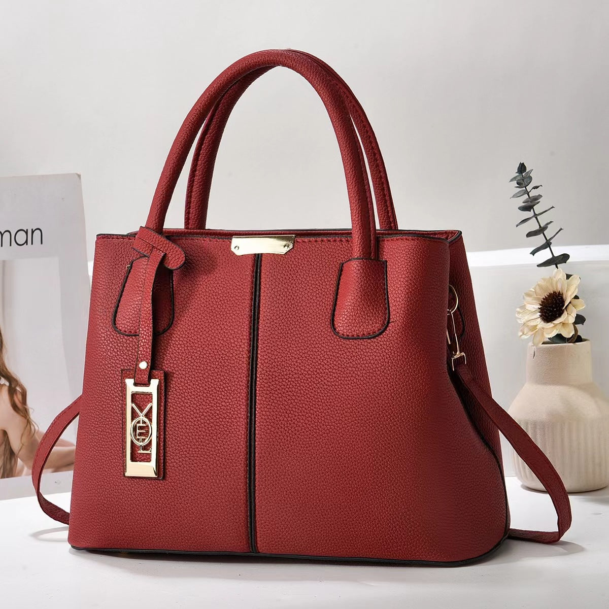 Large-capacity crossbody bag