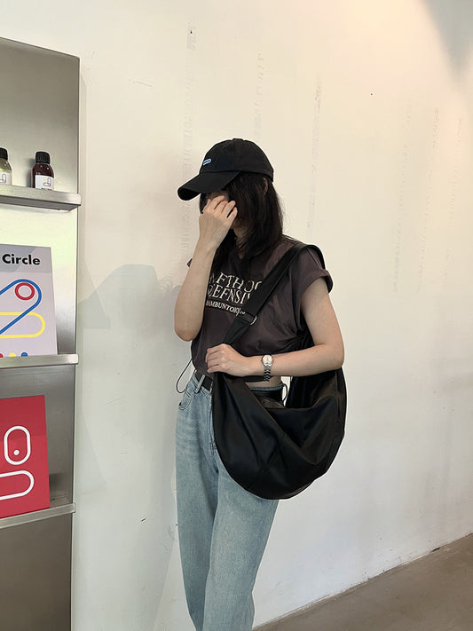 Large capacity crossbody bag