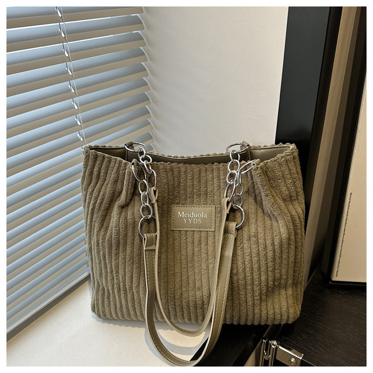 Large Capacity Fleece Chain Underarm Bag