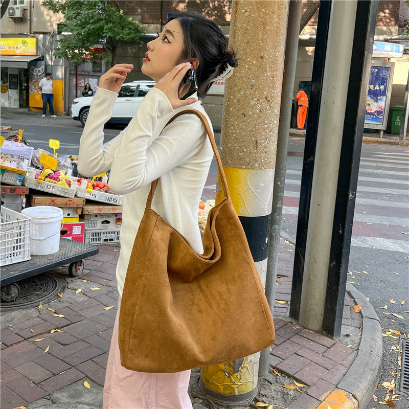 Large capacity frosted tote bag