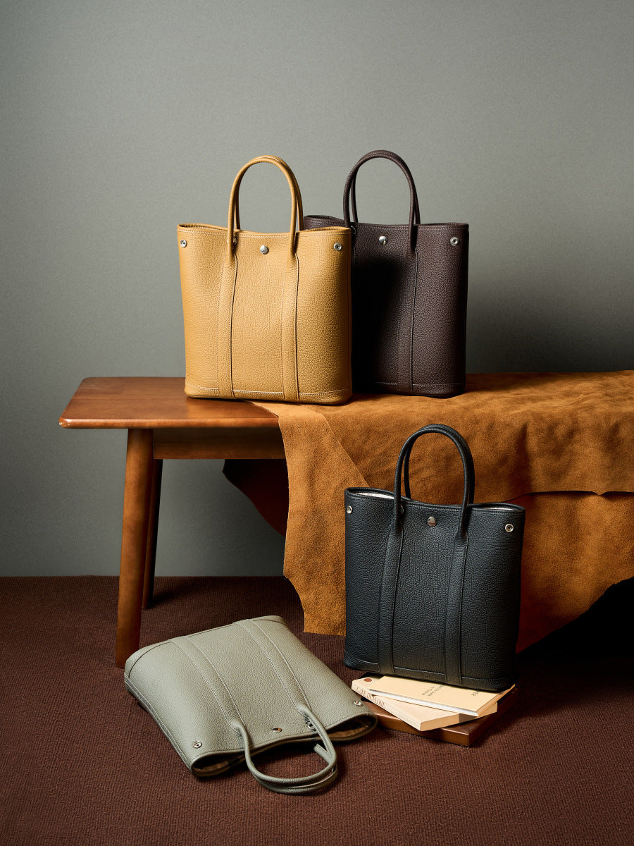 Large-capacity genuine leather handbag