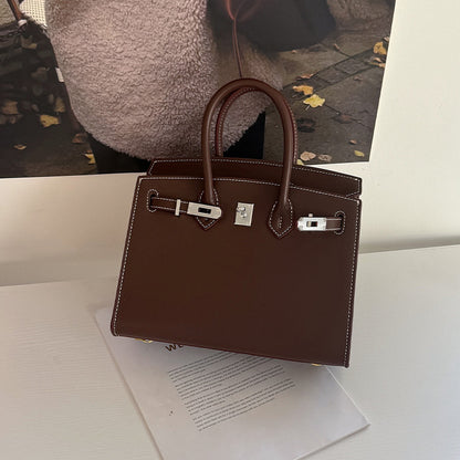 Large-capacity handbag