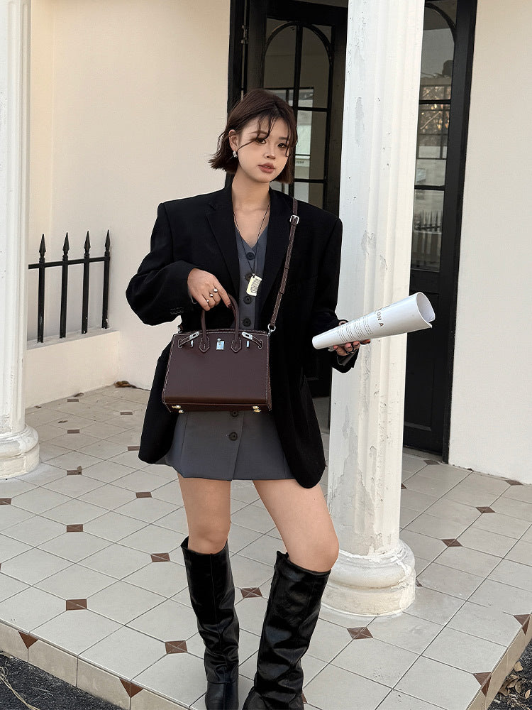 Large-capacity handbag