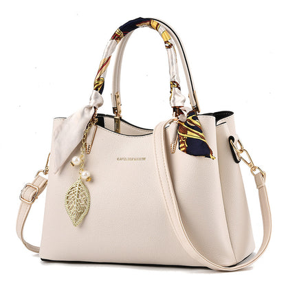 Large-capacity handbag
