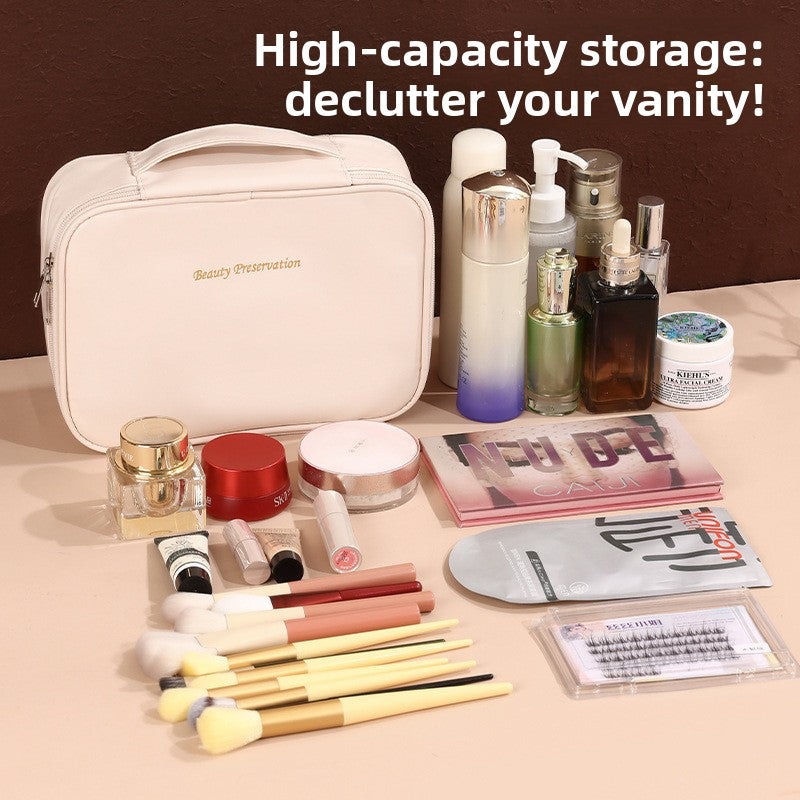 Large-capacity handbag with flexible compartments
