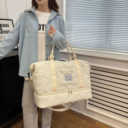 Large-capacity indentation backpack