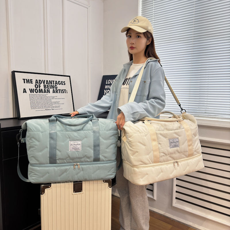Large-capacity indentation backpack