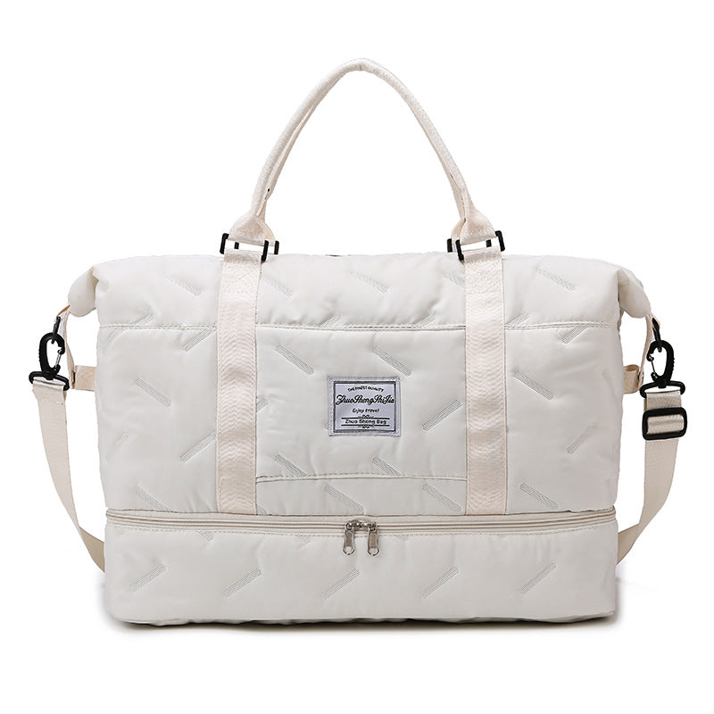 Large-capacity indentation backpack