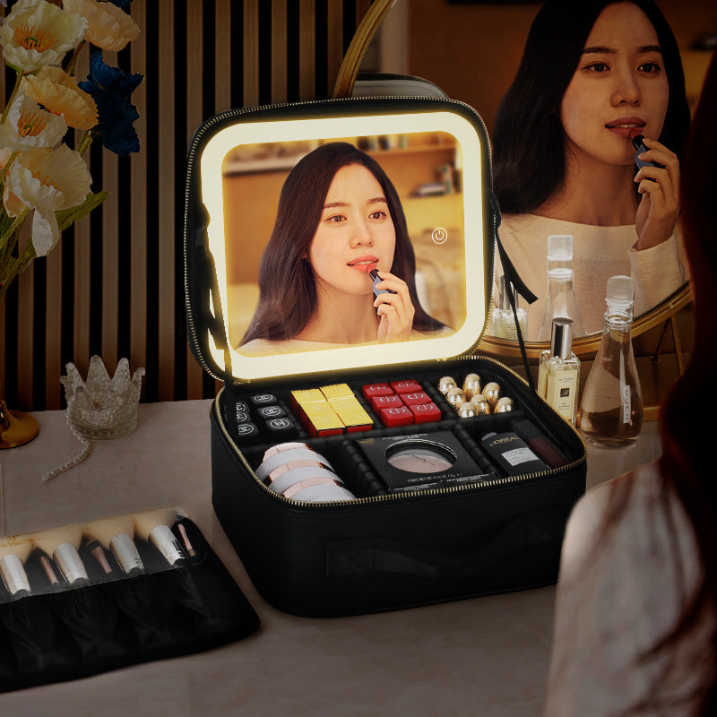 Large-capacity lamped makeup bag