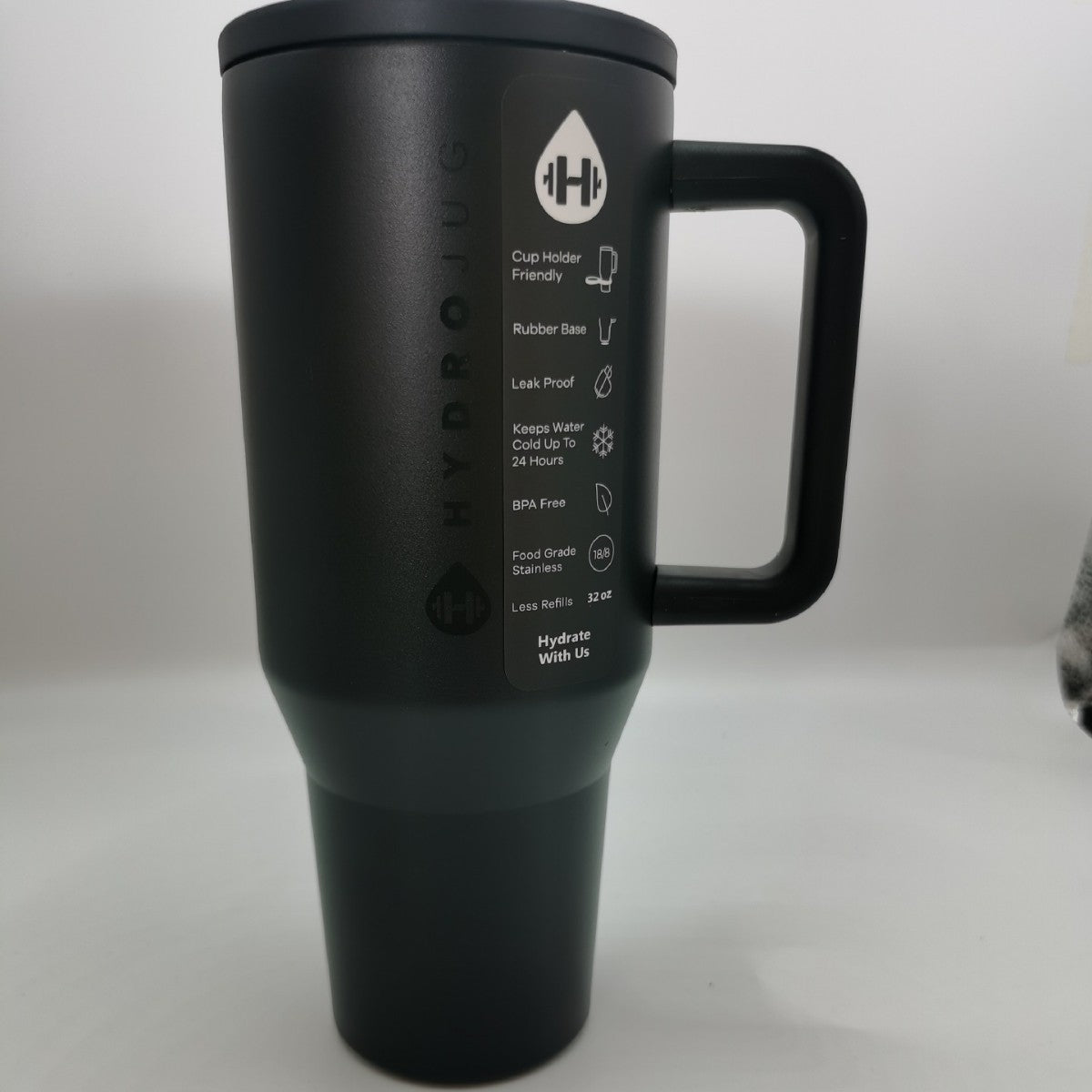 Large-capacity leak-proof insulated cup
