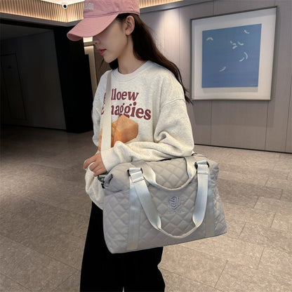 Large-capacity portable travel bag