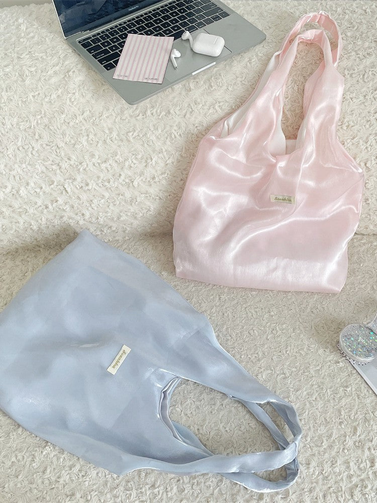 Large-capacity shoulder bag