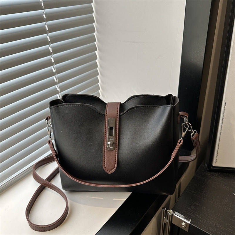 Large-capacity soft leather water bucket bag