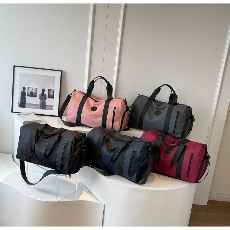 Large-capacity sports and fitness bags