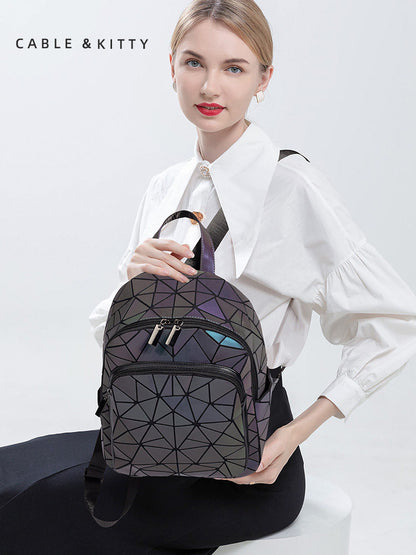 Large capacity stylish diamond pattern travel bag