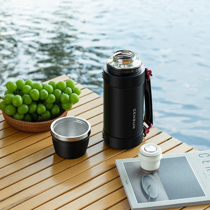 Large-capacity thermos bottle